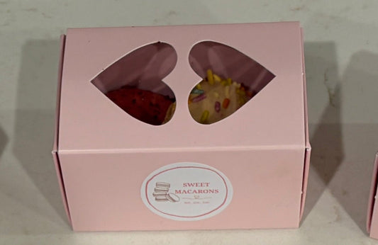 3 Ct Macaron Heart Box